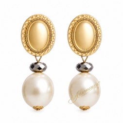 Luxe oval pearl drop earrings with gold oval detail and pearl accent
